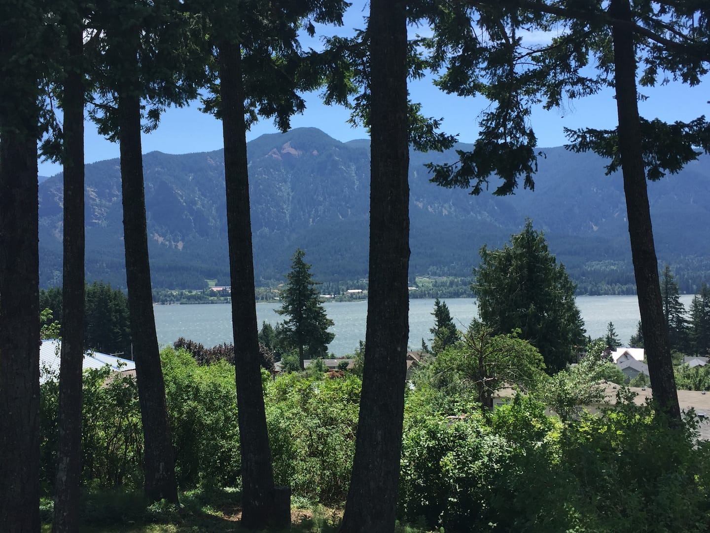 A Gorge Happy Place Airbnb